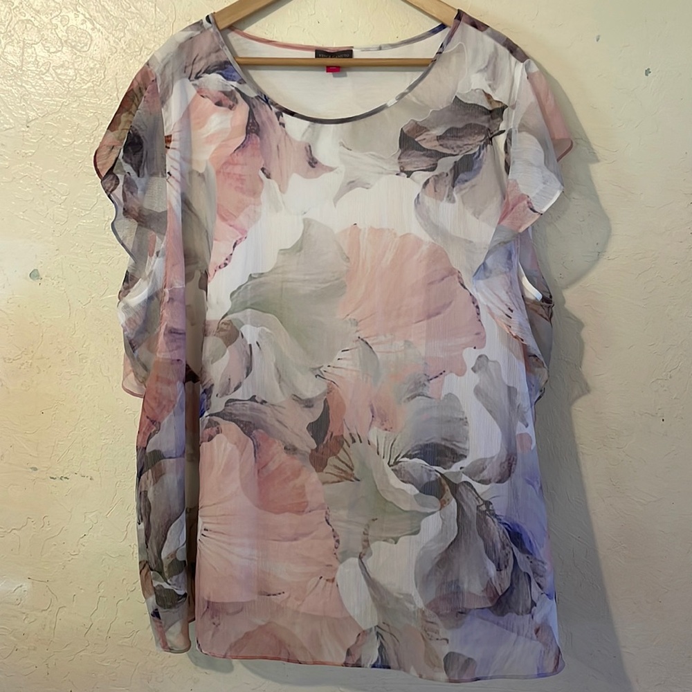 Vince camuto plus size top